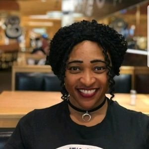 Meet your Posher, Annette